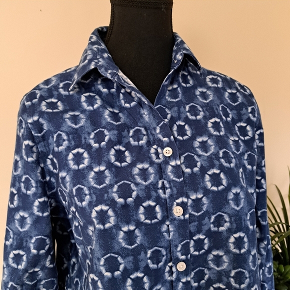 Chico's Blouse Women's Size 8 Chico's Size 1 Blue White Top  Non Iron Button Up - Picture 5 of 13